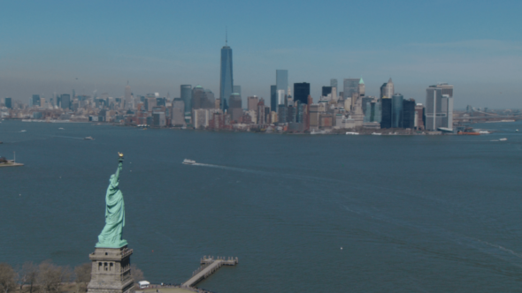 Statue of Liberty and NYC Skyline 4k